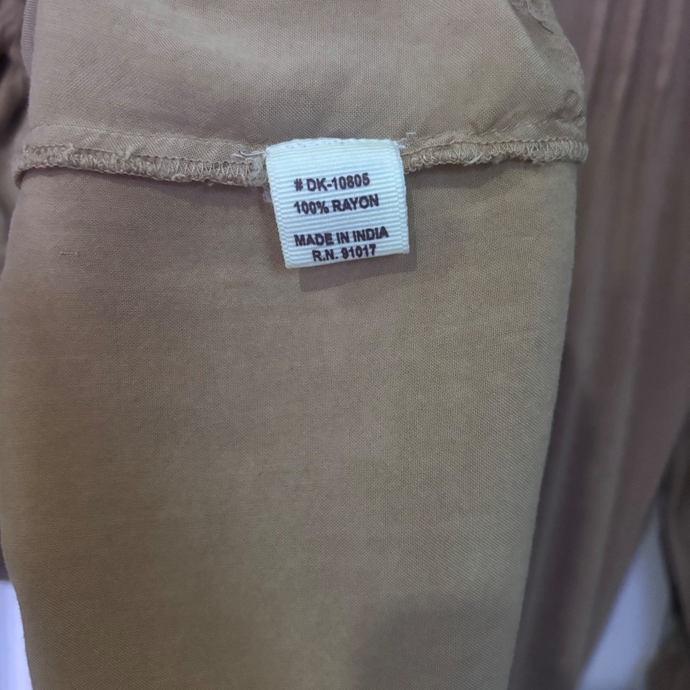 Solitaire Tan Embroidered Rayon Tunic Top Boho Pleated Split Neck Medium - Picture 7 of 7